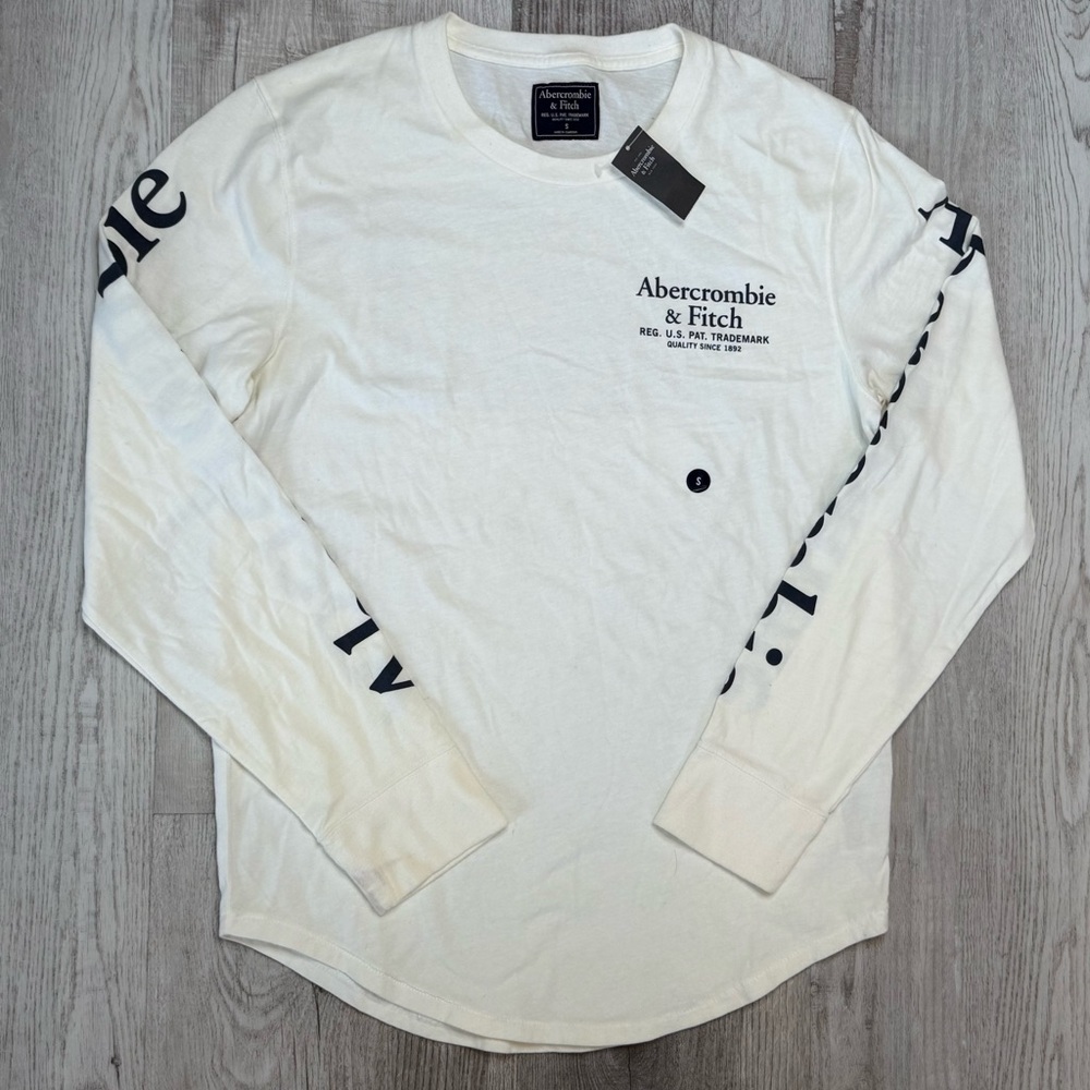 Abercrombie & Fitch Cream Long Sleeve Tee Mens size S Small